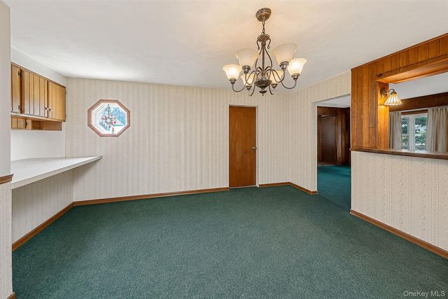 117 N Clinton Avenue, Bay Shore, NY 11706