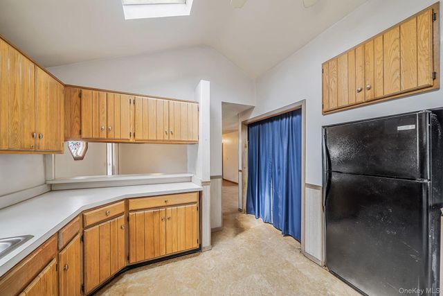 117 N Clinton Avenue, Bay Shore, NY 11706