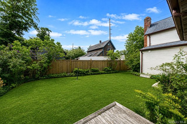 117 N Clinton Avenue, Bay Shore, NY 11706