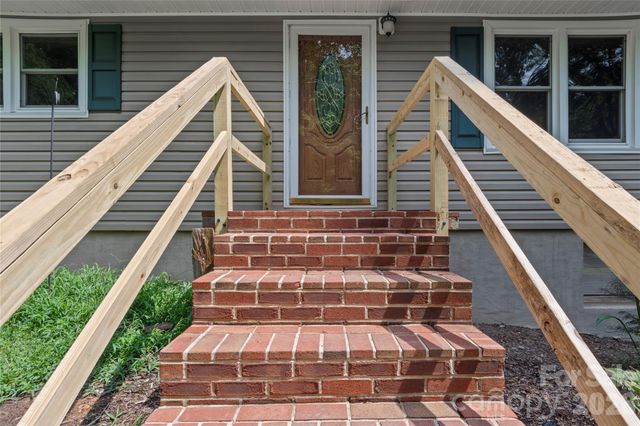152 Blue Ridge Road, State Road, NC 28676