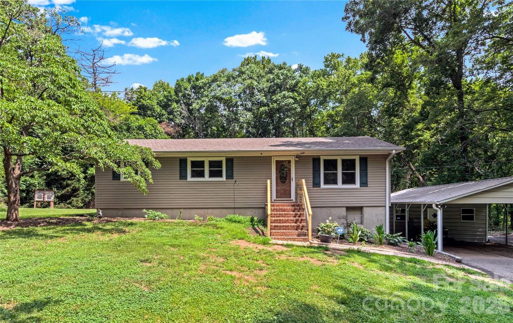 152 Blue Ridge Road, State Road, NC 28676