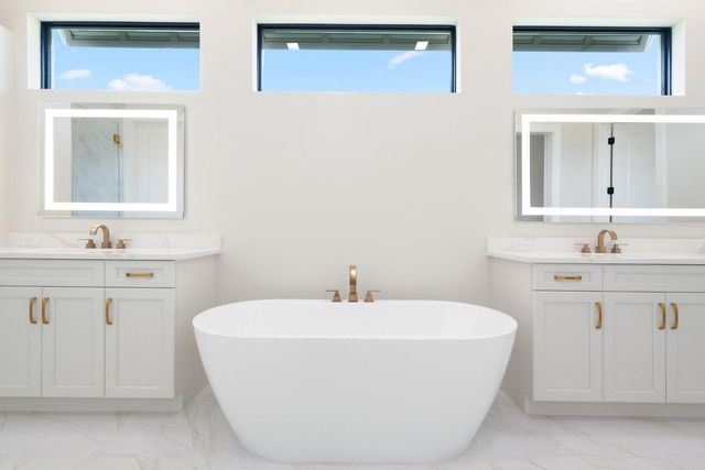 109 SE Via Verona, Port St. Lucie, Port St Lucie, FL 34984