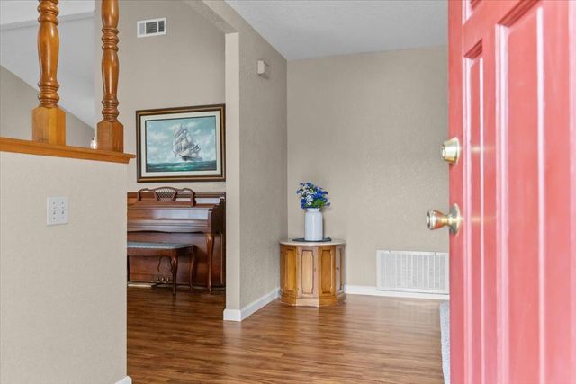 1432 Driftwood Way, Manteca, CA 95337