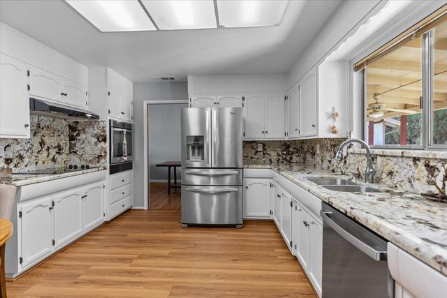 1432 Driftwood Way, Manteca, CA 95337