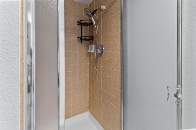 1432 Driftwood Way, Manteca, CA 95337