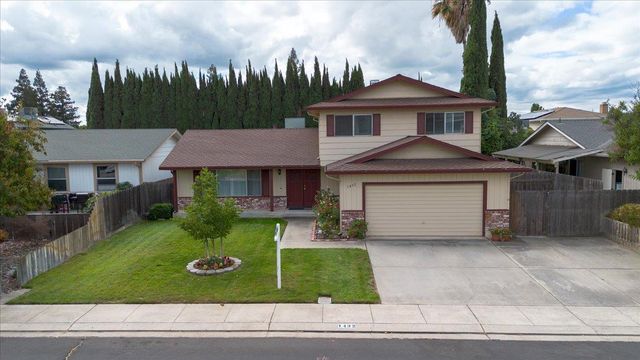 1432 Driftwood Way, Manteca, CA 95337