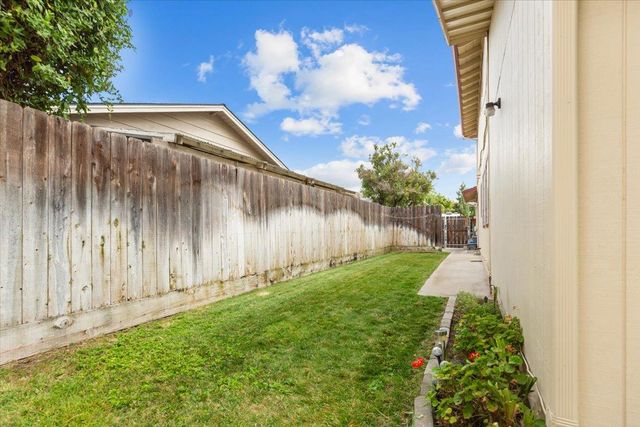 1432 Driftwood Way, Manteca, CA 95337