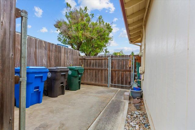 1432 Driftwood Way, Manteca, CA 95337