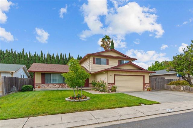 1432 Driftwood Way, Manteca, CA 95337