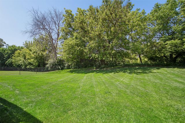 4512 NW 167th Street, Clive, IA 50325