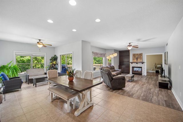 4512 NW 167th Street, Clive, IA 50325