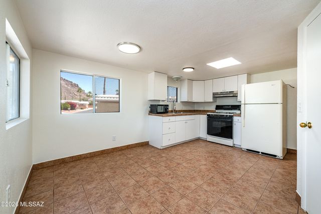 5409 W Lazy S Street, Tucson, AZ 85713