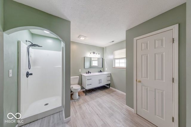 1125 Central Park Boulevard N, Greenwood, IN 46143