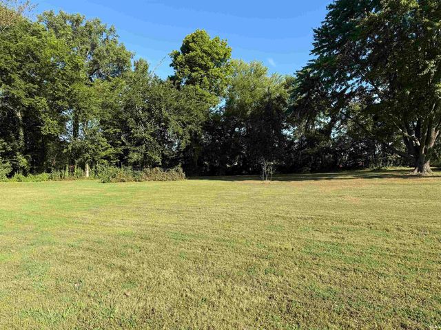 8100 Gardner Road, Chandler, IN 47610