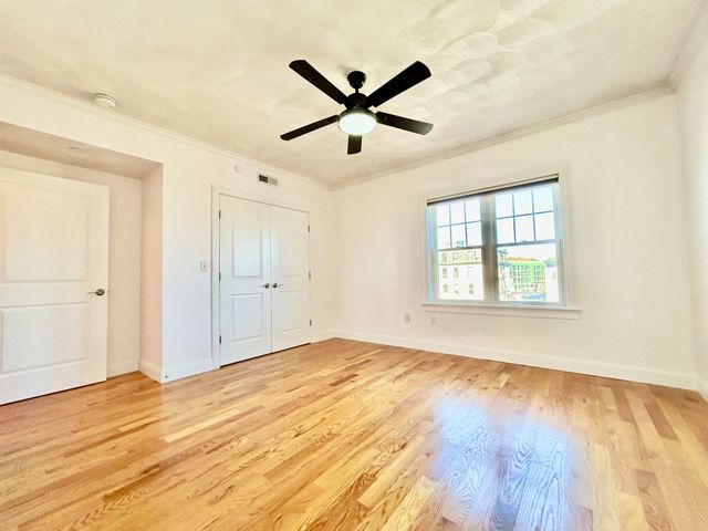 185 Essex Street 4D, Melrose, MA 02176