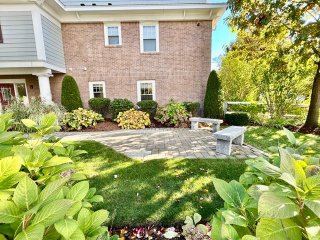 185 Essex Street 4D, Melrose, MA 02176