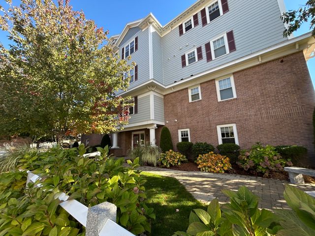 185 Essex Street 4D, Melrose, MA 02176