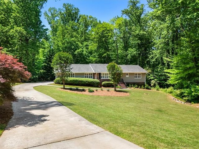 2266 Winding Woods Drive, Tucker, GA 30084
