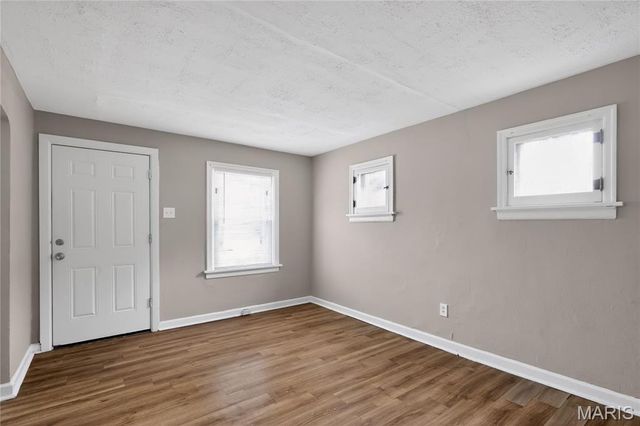 5512 Belridge Court, St Louis, MO 63136