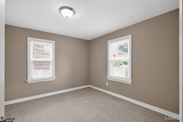 5512 Belridge Court, St Louis, MO 63136