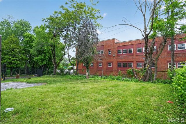 5512 Belridge Court, St Louis, MO 63136
