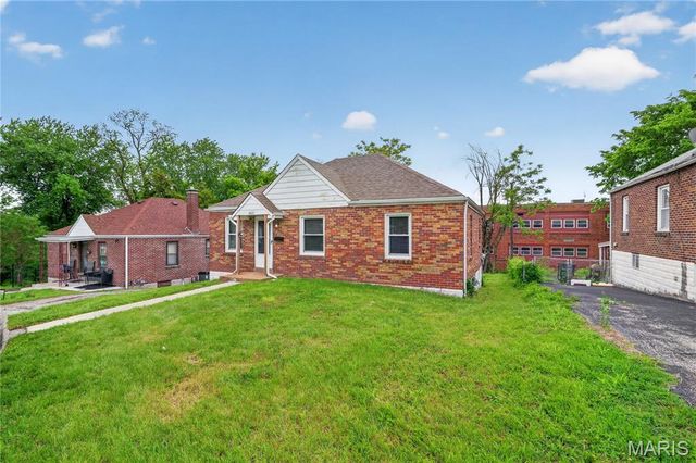 5512 Belridge Court, St Louis, MO 63136