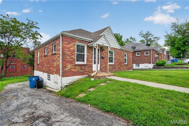 5512 Belridge Court, St Louis, MO 63136