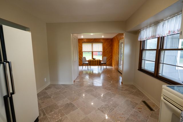 4241 136th Avenue, Holland, MI 49424