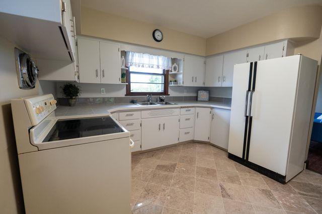 4241 136th Avenue, Holland, MI 49424