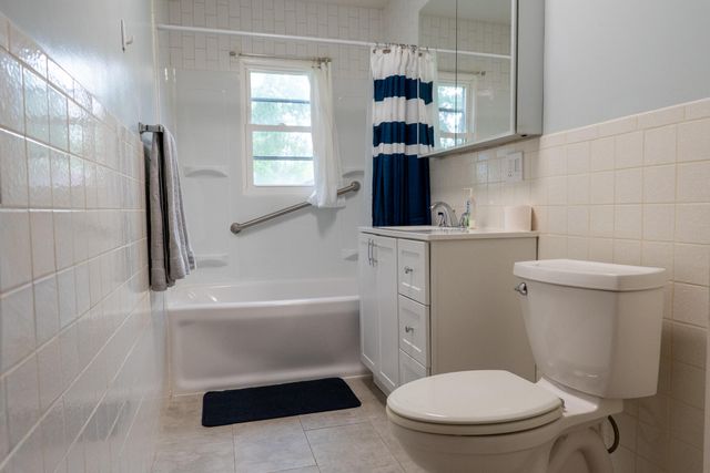 4241 136th Avenue, Holland, MI 49424