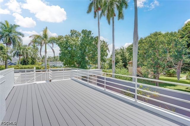 1215 Caloosa DR, Fort Myers, FL 33901