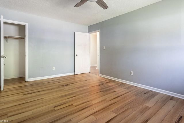 13025 Green Grove LN, Newport News, VA 23608