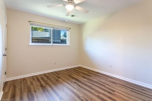 13025 Green Grove LN, Newport News, VA 23608