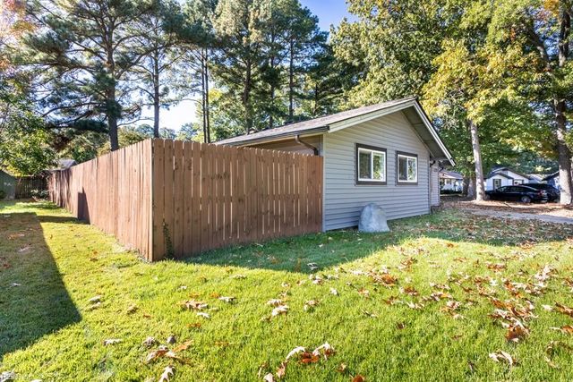 13025 Green Grove LN, Newport News, VA 23608