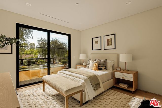 5034 Varna Avenue, Los Angeles, CA 91423