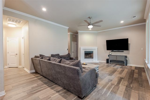 4016 Cherokee Court, Granbury, TX 76048