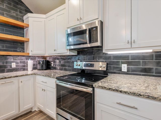 4016 Cherokee Court, Granbury, TX 76048