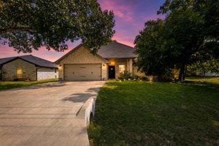 4016 Cherokee Court, Granbury, TX 76048
