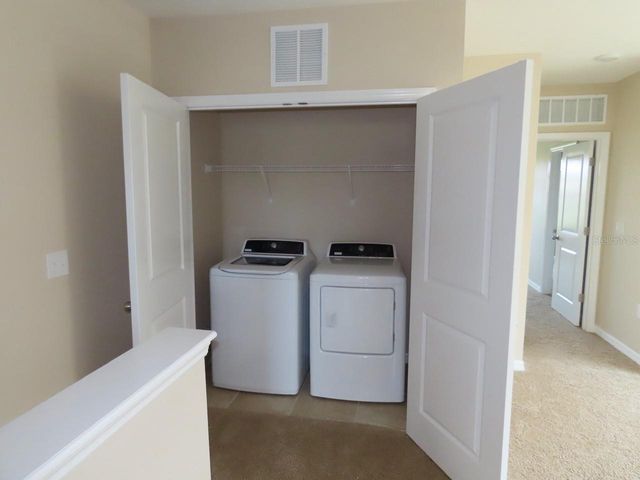 8725 DAYDREAM STREET, Sarasota, FL 34238