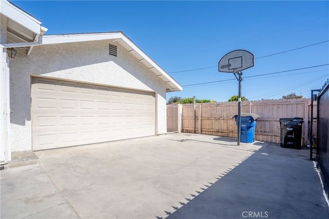 8161 Laurel Canyon Boulevard, North Hollywood, CA 91605