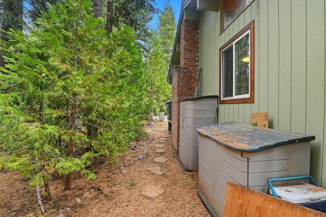 7112 10th Ave, Tahoma, CA 96142