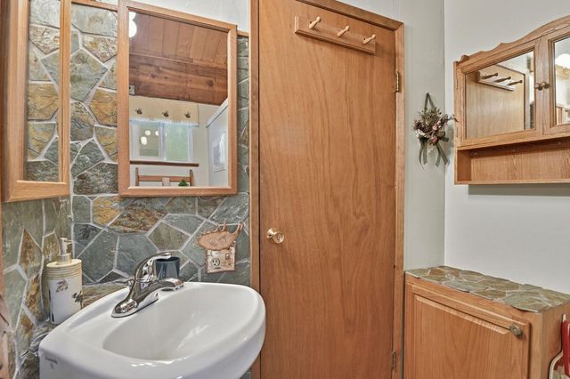 7112 10th Ave, Tahoma, CA 96142