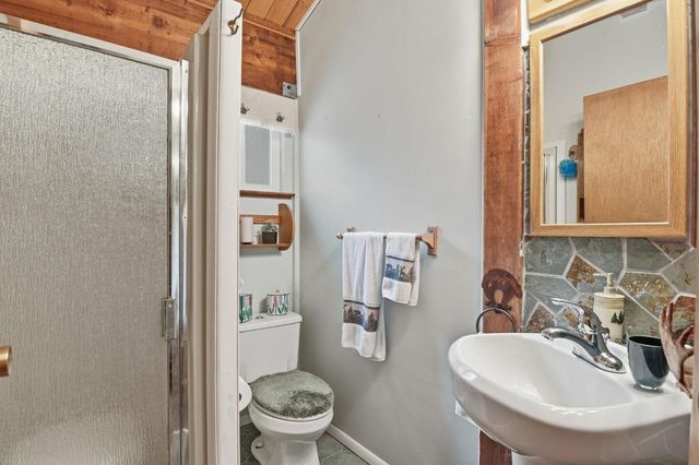 7112 10th Ave, Tahoma, CA 96142