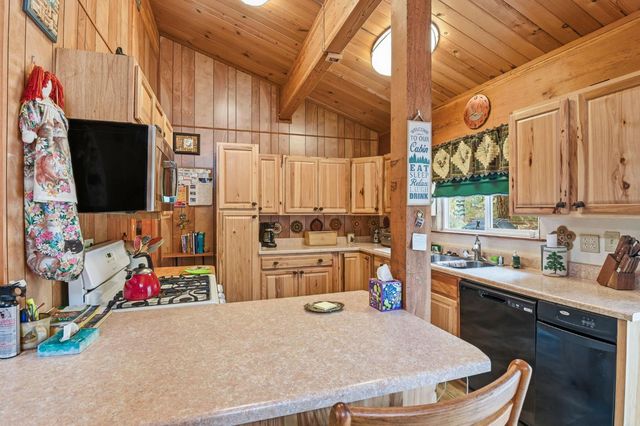 7112 10th Ave, Tahoma, CA 96142