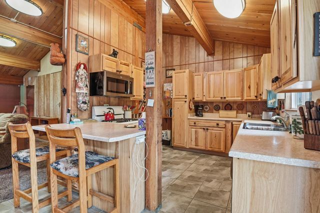 7112 10th Ave, Tahoma, CA 96142