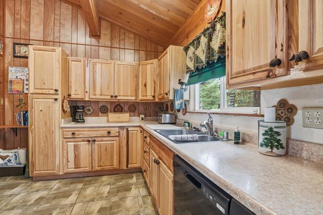 7112 10th Ave, Tahoma, CA 96142