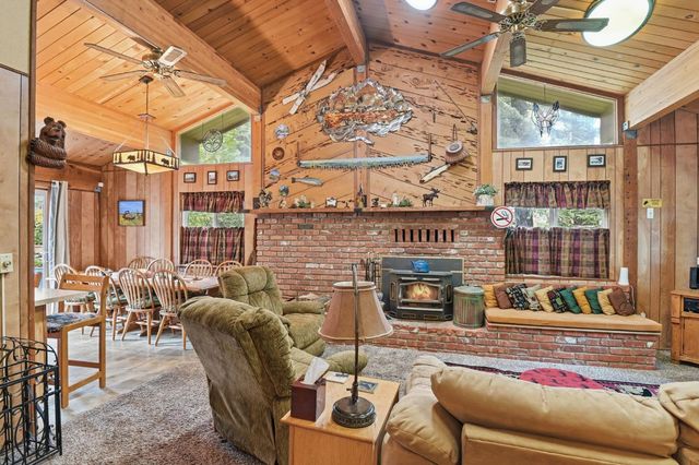 7112 10th Ave, Tahoma, CA 96142