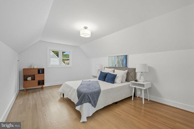 492 N LATHAM ST, Alexandria, VA 22304