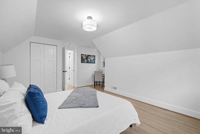 492 N LATHAM ST, Alexandria, VA 22304
