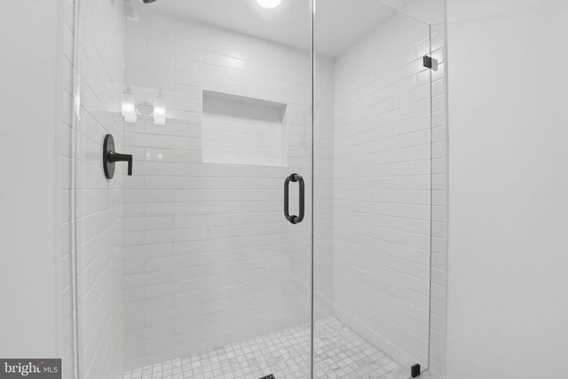 492 N LATHAM ST, Alexandria, VA 22304